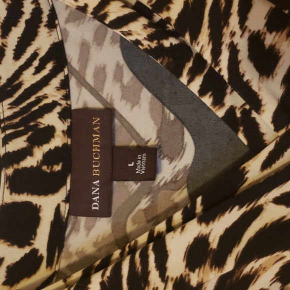 Sleeveless animal print shift dress - Picture 2 of 2